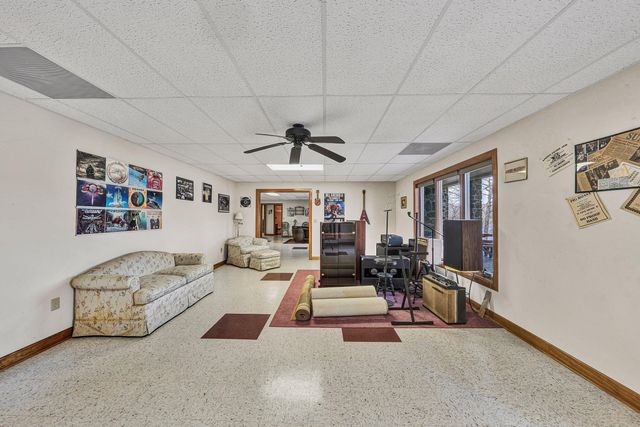 23 Waterpoint CT, Moneta, VA 24121