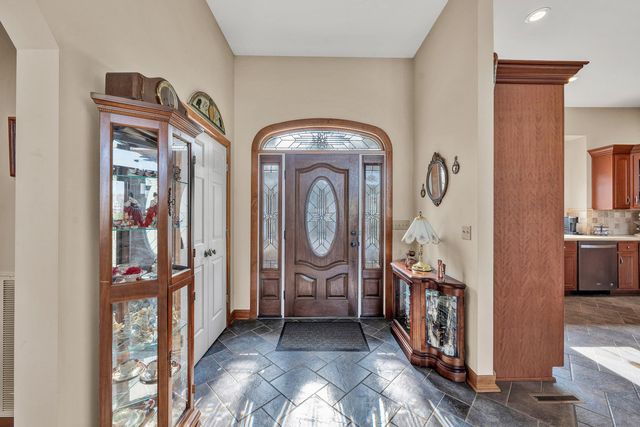 23 Waterpoint CT, Moneta, VA 24121