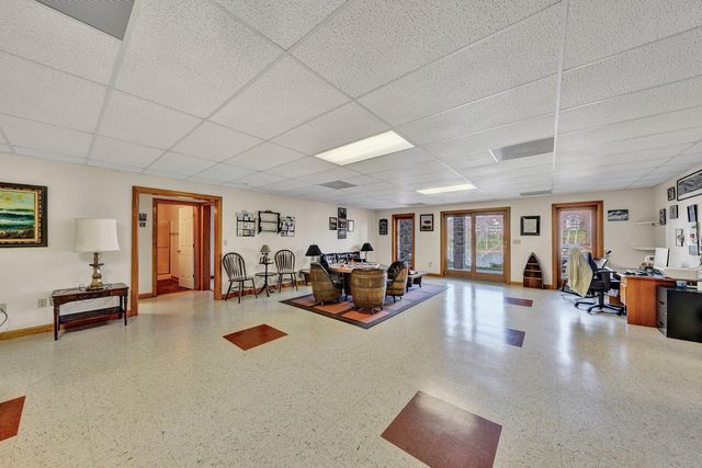 23 Waterpoint CT, Moneta, VA 24121