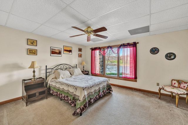 23 Waterpoint CT, Moneta, VA 24121