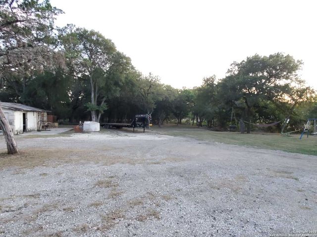 6908 N Poss Rd., Leon Valley, TX 78238