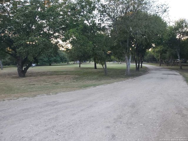 6908 N Poss Rd., Leon Valley, TX 78238