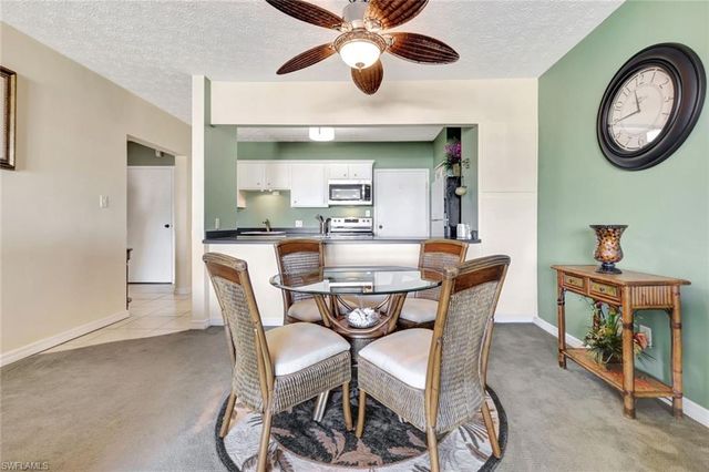 60 Pelican ST W # 401, Naples, FL 34113