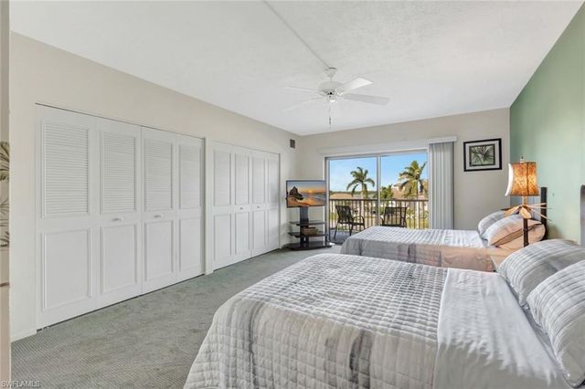 60 Pelican ST W # 401, Naples, FL 34113