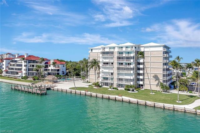 60 Pelican ST W # 401, Naples, FL 34113