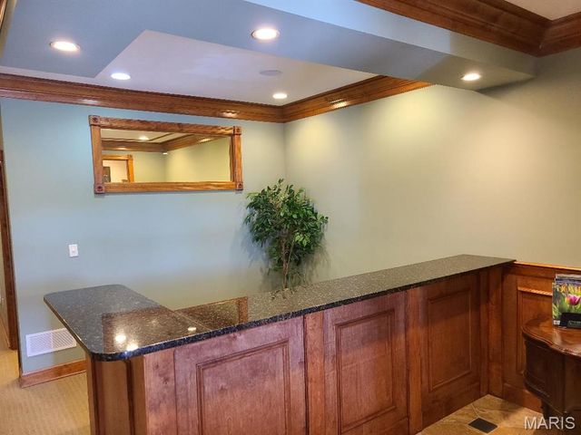 60 Gailwood Drive B1, St Peters, MO 63376