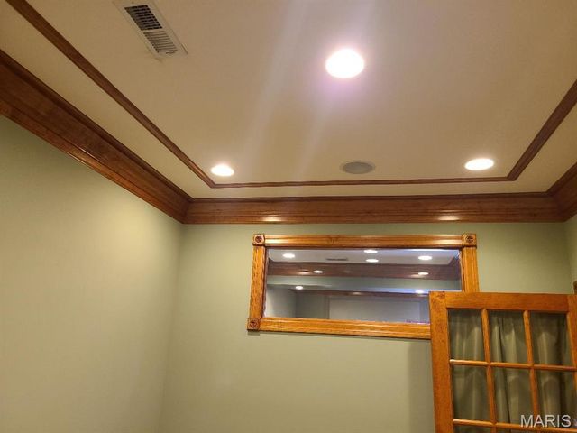 60 Gailwood Drive B1, St Peters, MO 63376