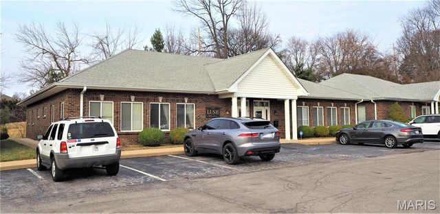 60 Gailwood Drive B1, St Peters, MO 63376