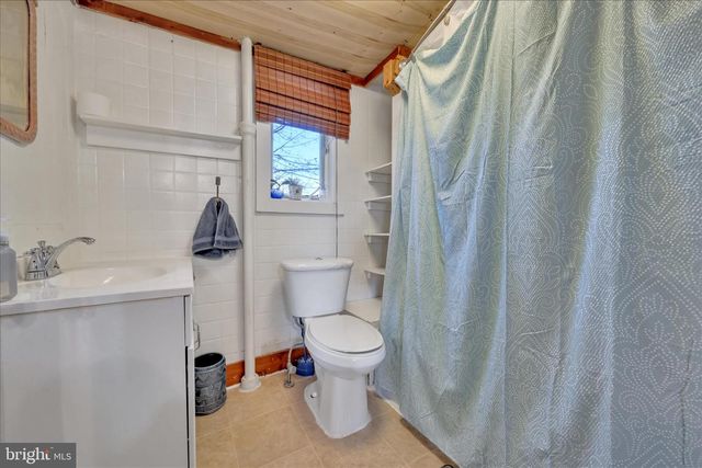 29 MEMORIAL BLVD, Newmanstown, PA 17073