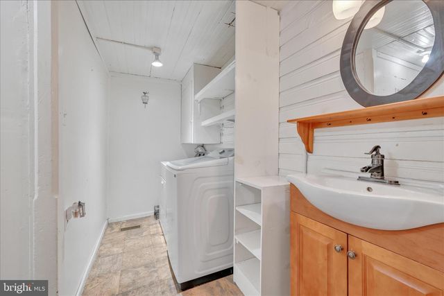 29 MEMORIAL BLVD, Newmanstown, PA 17073