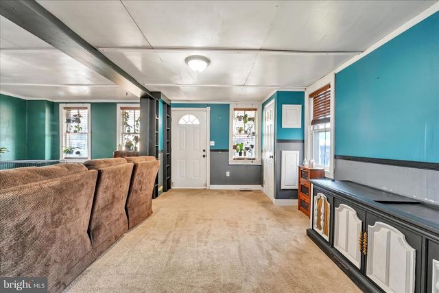 29 MEMORIAL BLVD, Newmanstown, PA 17073