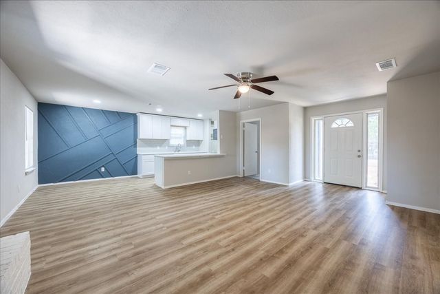 301 Bellaire Drive, Denton, TX 76209