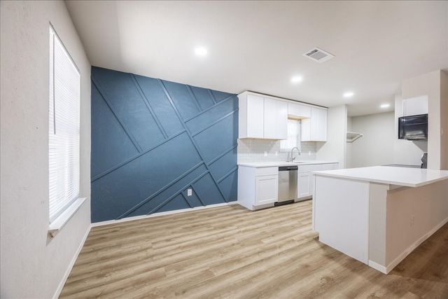 301 Bellaire Drive, Denton, TX 76209
