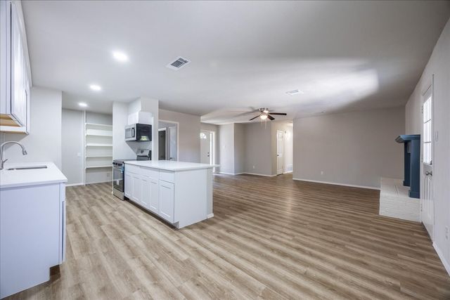 301 Bellaire Drive, Denton, TX 76209