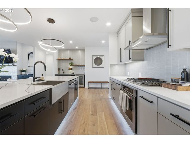 23015 Sw BYERS LAKE Ter, Sherwood, OR 97140