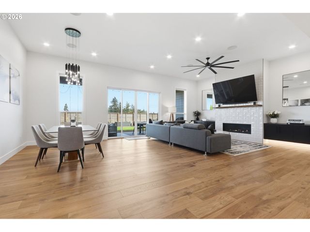 23015 Sw BYERS LAKE Ter, Sherwood, OR 97140