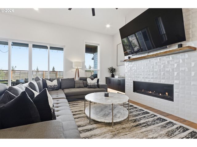 23015 Sw BYERS LAKE Ter, Sherwood, OR 97140