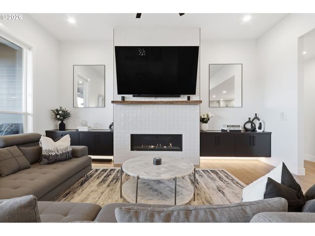 23015 Sw BYERS LAKE Ter, Sherwood, OR 97140