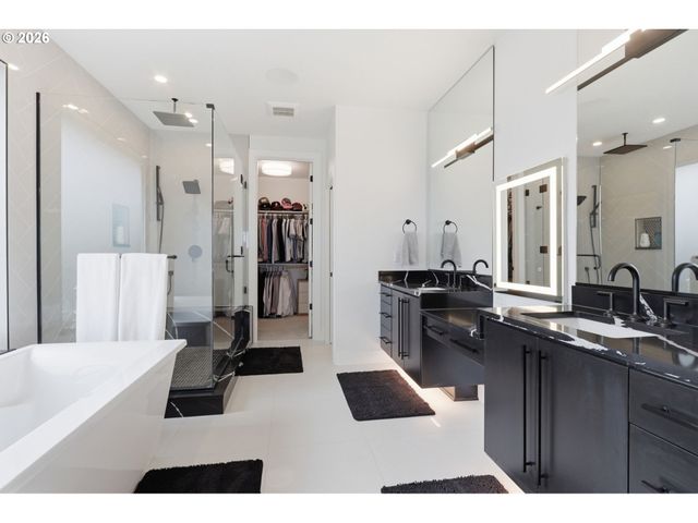 23015 Sw BYERS LAKE Ter, Sherwood, OR 97140