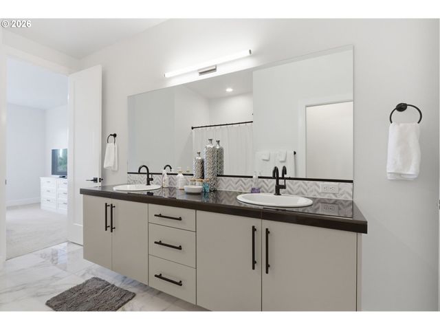 23015 Sw BYERS LAKE Ter, Sherwood, OR 97140