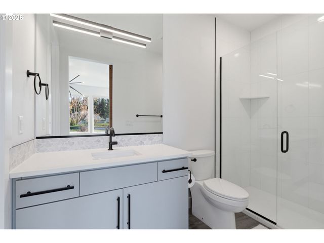 23015 Sw BYERS LAKE Ter, Sherwood, OR 97140