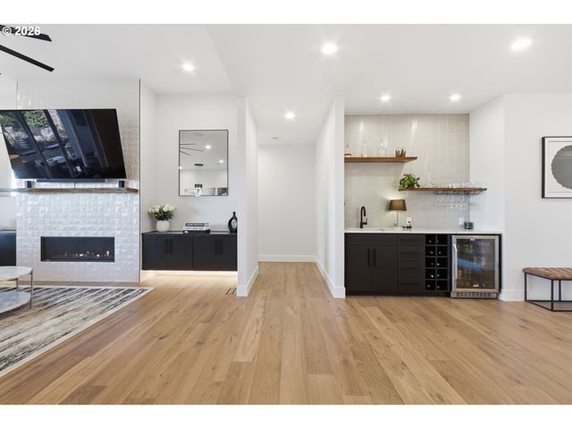 23015 Sw BYERS LAKE Ter, Sherwood, OR 97140