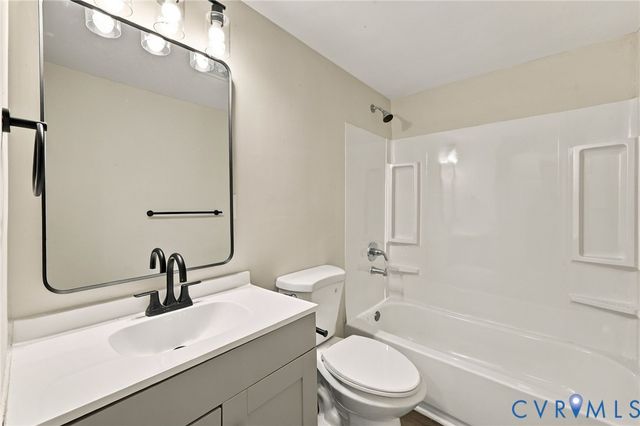 9206 Emmett Rd, Glen Allen, VA 23060