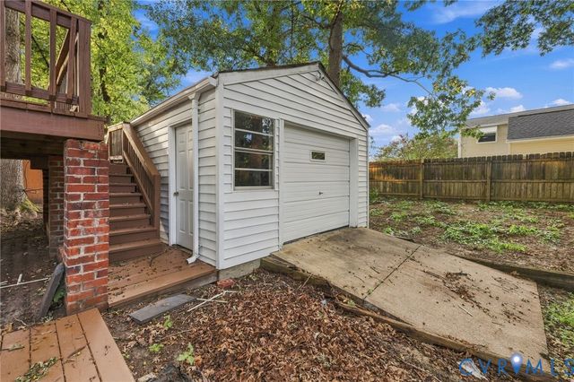 9206 Emmett Rd, Glen Allen, VA 23060
