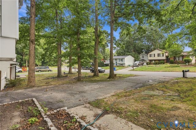 9206 Emmett Rd, Glen Allen, VA 23060