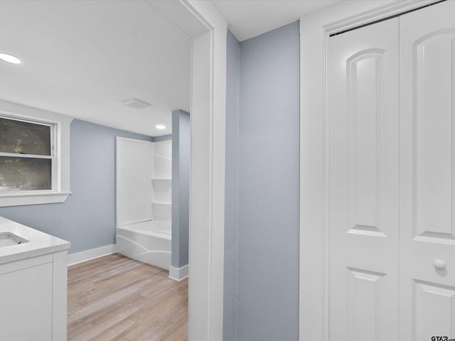 100 LYNCH ST, Hawkins, TX 75765