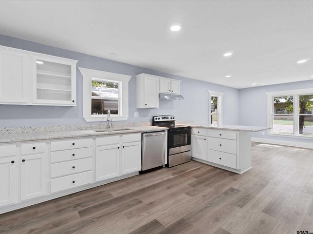 100 LYNCH ST, Hawkins, TX 75765