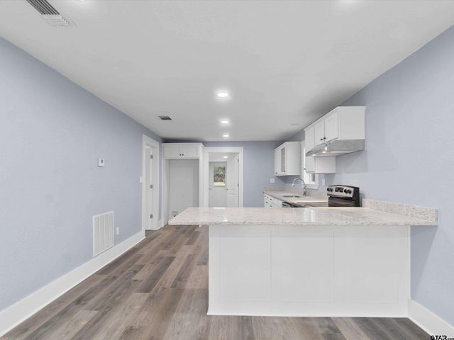 100 LYNCH ST, Hawkins, TX 75765