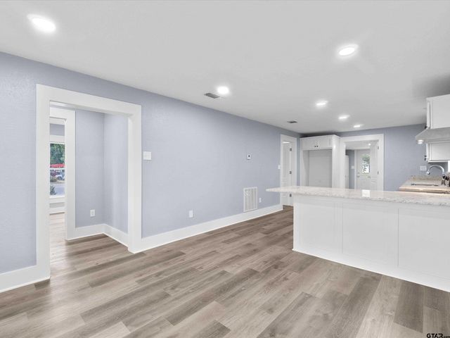 100 LYNCH ST, Hawkins, TX 75765