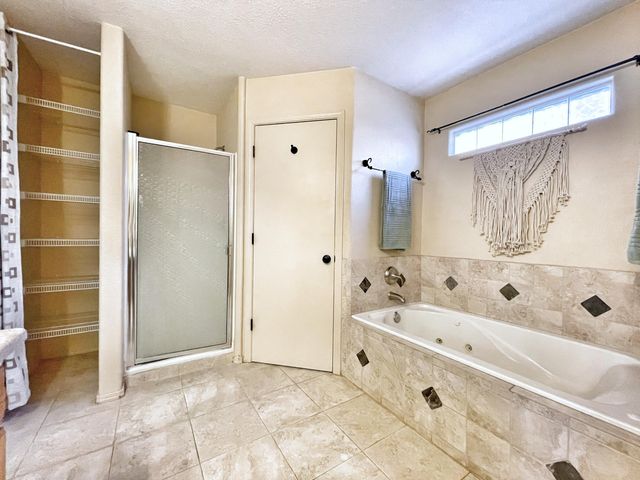 10536 Portofino Drive NW, Albuquerque, NM 87114