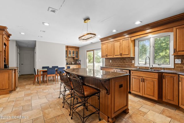 53 Jamestown Road, Eatontown, NJ 07724
