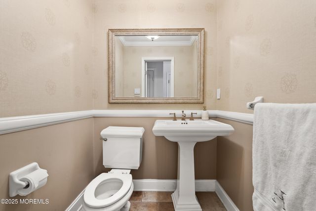 53 Jamestown Road, Eatontown, NJ 07724