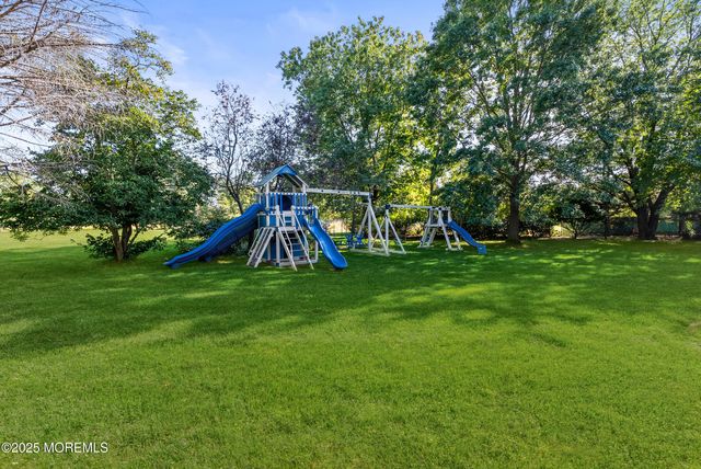 53 Jamestown Road, Eatontown, NJ 07724