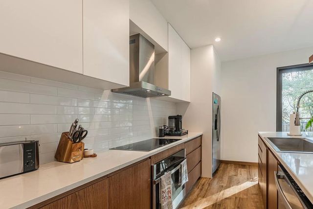 2105 Crazyhorse PASS, Austin, TX 78734