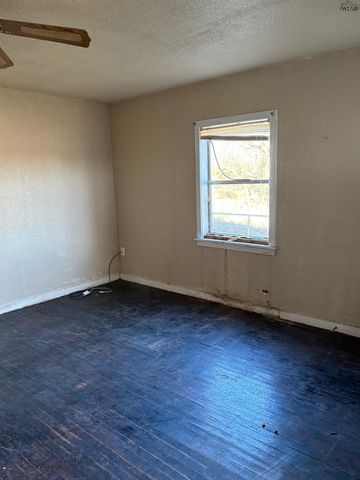 15934 HWY 25, Holliday, TX 76366