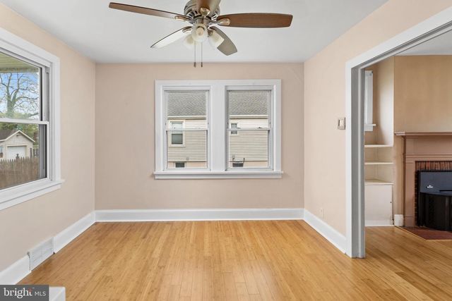 6 BUTTS AVE, Bordentown, NJ 08505