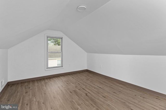 6 BUTTS AVE, Bordentown, NJ 08505