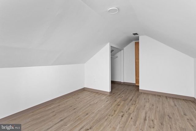 6 BUTTS AVE, Bordentown, NJ 08505