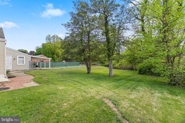 6 BUTTS AVE, Bordentown, NJ 08505