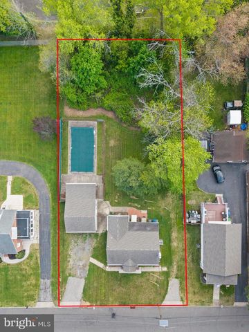 6 BUTTS AVE, Bordentown, NJ 08505