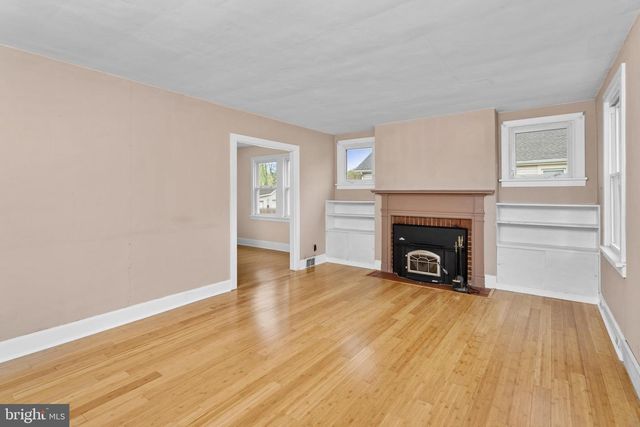 6 BUTTS AVE, Bordentown, NJ 08505