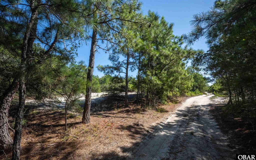 Image 17 of property listing at 2277 W Bluefish Crescent, Corolla, NC 27927