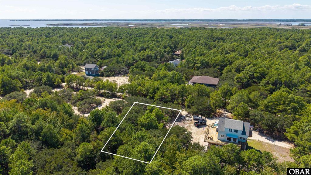 Image 5 of property listing at 2277 W Bluefish Crescent, Corolla, NC 27927