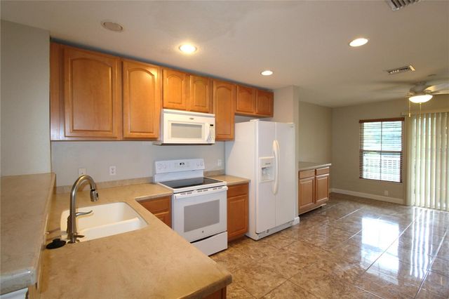 8828 WHITE SAGE LOOP, Bradenton, FL 34202