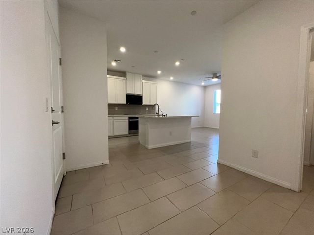 230 Wewatta Avenue, Henderson, NV 89011