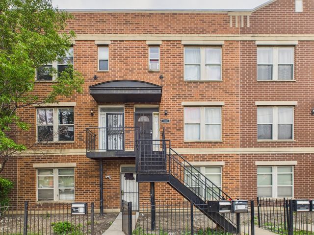 738 S Kedzie Avenue 3, Chicago, IL 60612